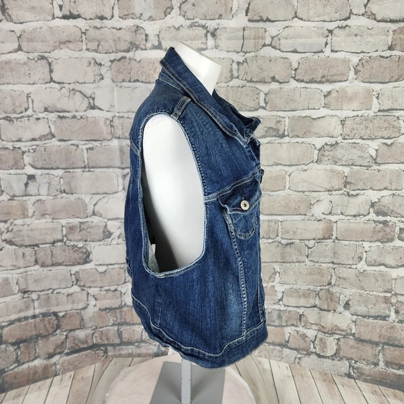 Torrid Denim Vest Button Front Flap Chest Pockets Stretch Medium  Blue Size 3 - Picture 8 of 13